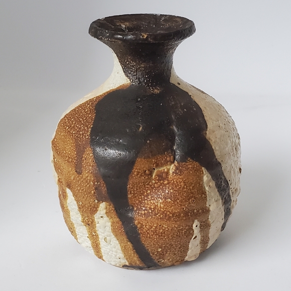 Signed Studio Pottery Vase Great Texture - Picture 3 of 10